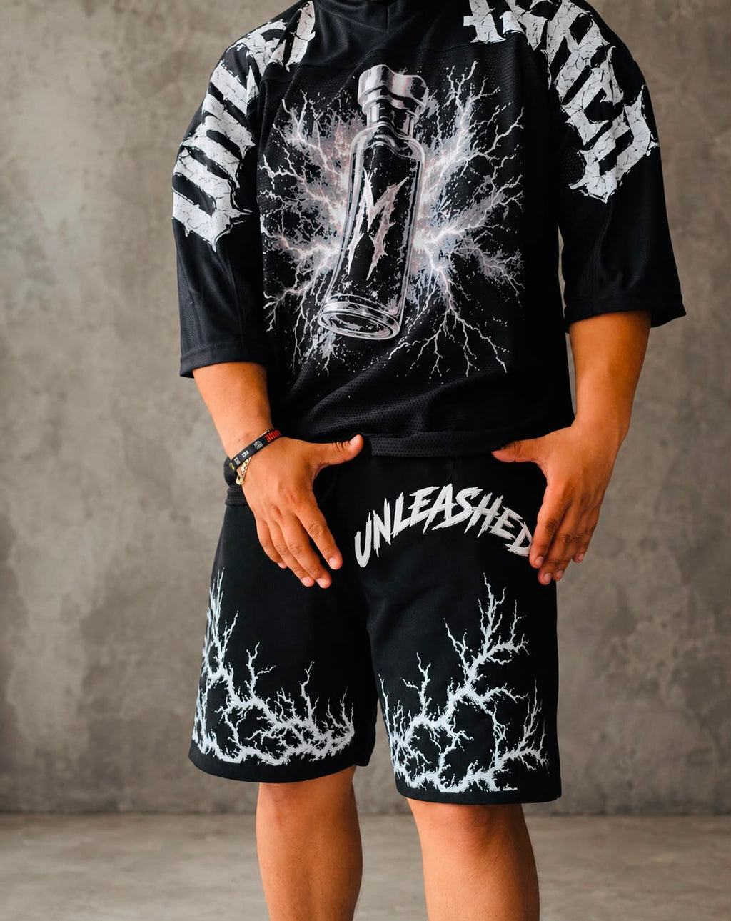 Short UNLEASHED