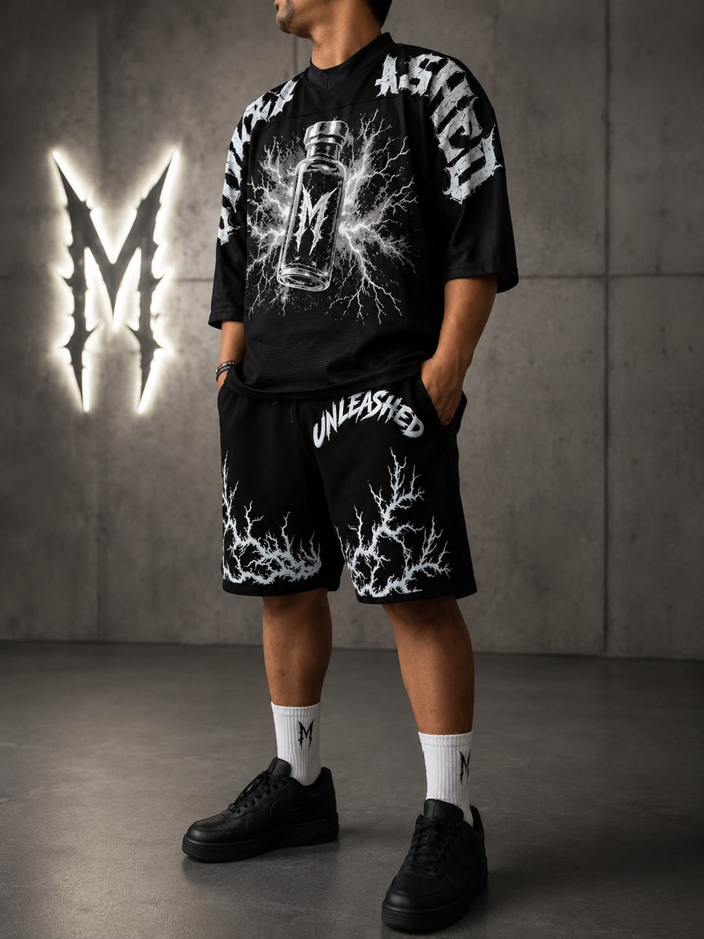 Short UNLEASHED